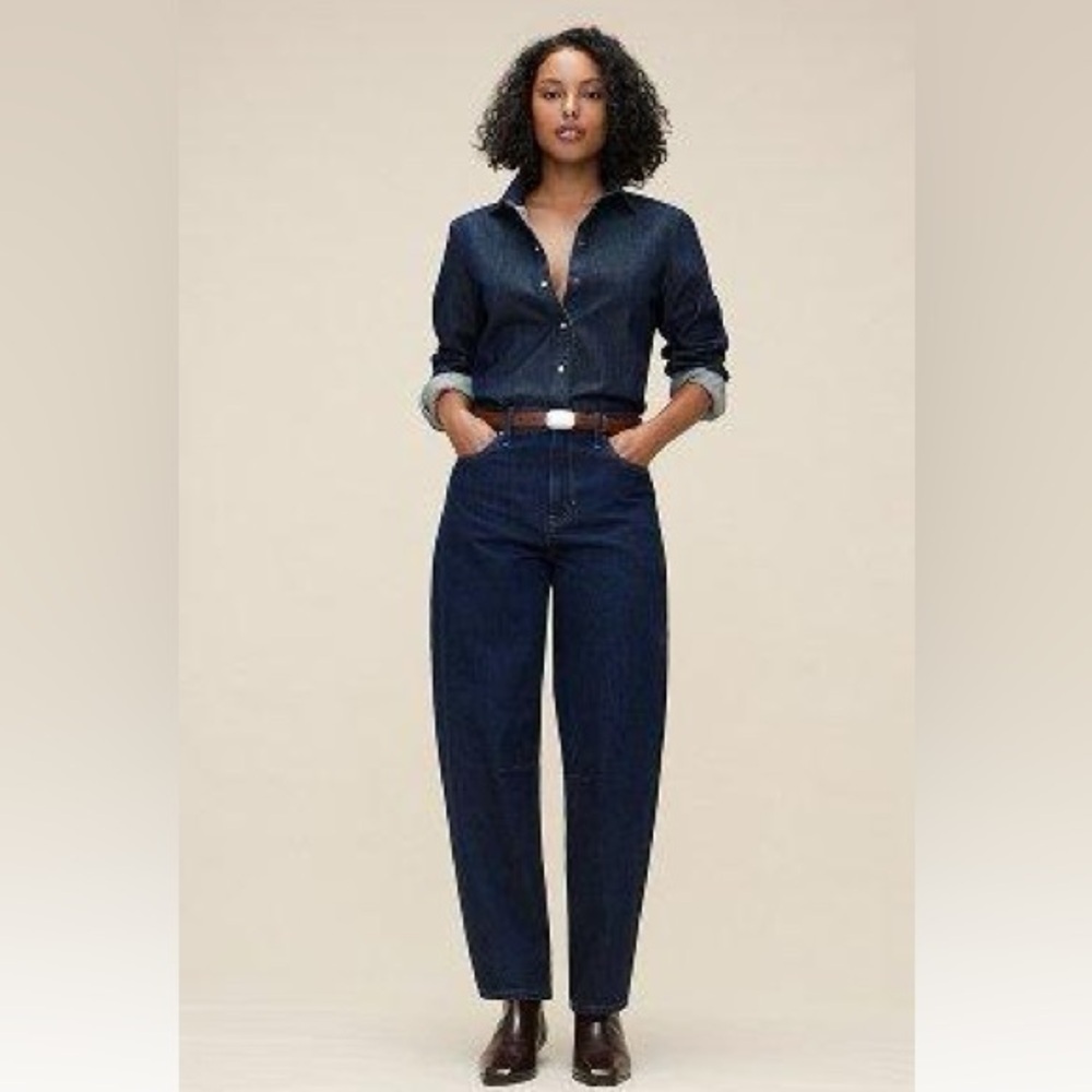 Banana Republic The High Rise Relaxed Taper Horseshoe Jean